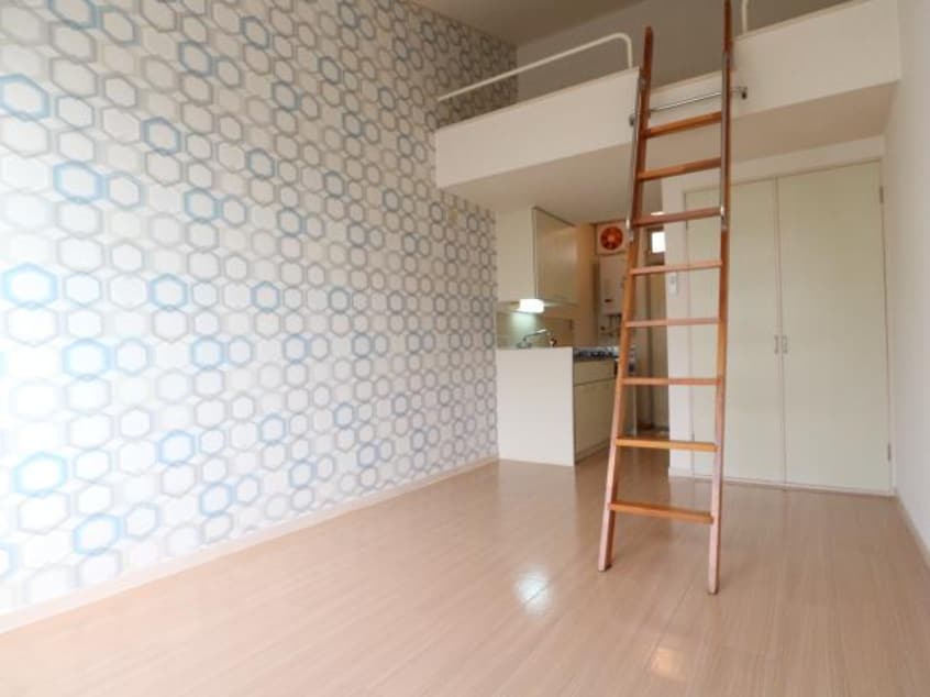  近鉄難波線・奈良線/生駒駅 徒歩10分 2階 築33年