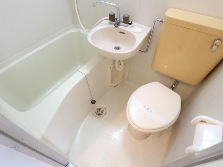  近鉄難波線・奈良線/生駒駅 徒歩10分 2階 築33年