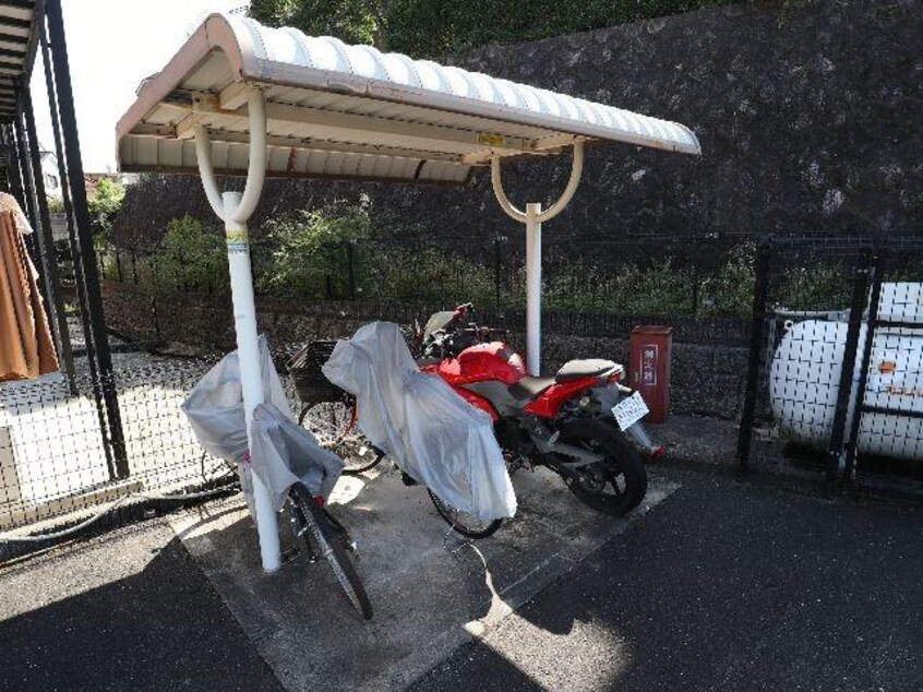  近鉄難波線・奈良線/生駒駅 徒歩11分 1階 築26年