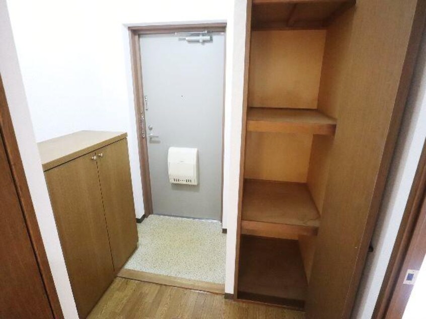  近鉄難波線・奈良線/生駒駅 バス9分喜里ヶ丘南口下車:停歩1分 2階 築28年