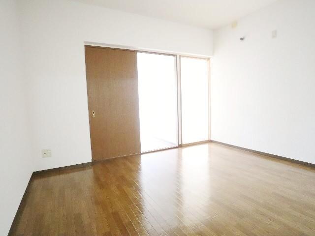  近鉄難波線・奈良線/生駒駅 バス9分喜里ヶ丘南口下車:停歩1分 2階 築28年