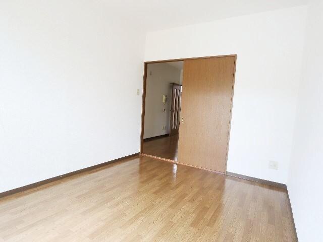  近鉄難波線・奈良線/生駒駅 バス9分喜里ヶ丘南口下車:停歩1分 2階 築28年