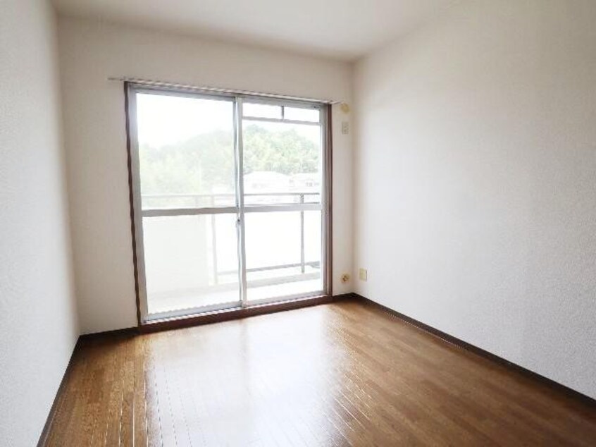  近鉄難波線・奈良線/生駒駅 バス9分喜里ヶ丘南口下車:停歩1分 2階 築28年