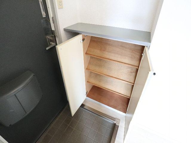  近鉄難波線・奈良線/生駒駅 徒歩18分 1階 築30年