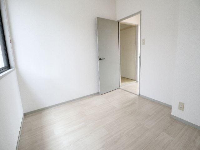  近鉄難波線・奈良線/生駒駅 徒歩18分 1階 築30年