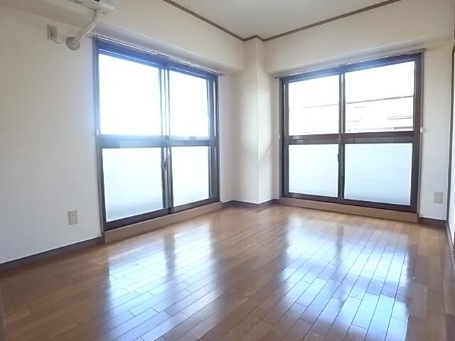  近鉄難波線・奈良線/生駒駅 徒歩18分 3階 築35年