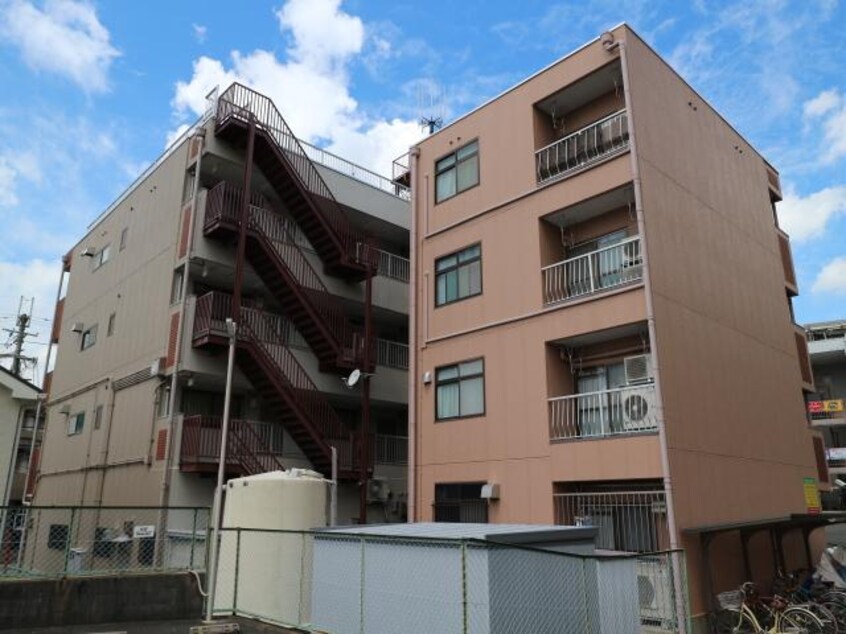  近鉄難波線・奈良線/東生駒駅 徒歩10分 3階 築41年