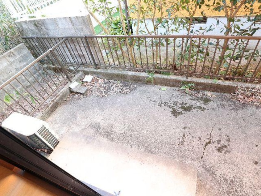  近鉄難波線・奈良線/生駒駅 徒歩10分 1階 築35年