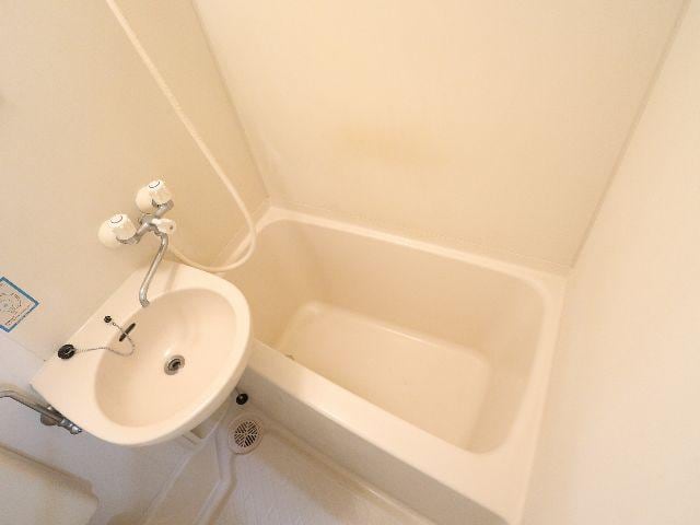  近鉄難波線・奈良線/生駒駅 徒歩10分 1階 築35年