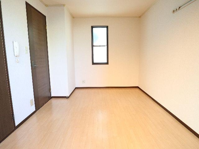  近鉄難波線・奈良線/生駒駅 徒歩10分 1階 築35年