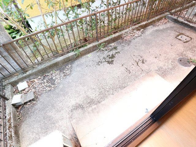  近鉄難波線・奈良線/生駒駅 徒歩10分 1階 築35年