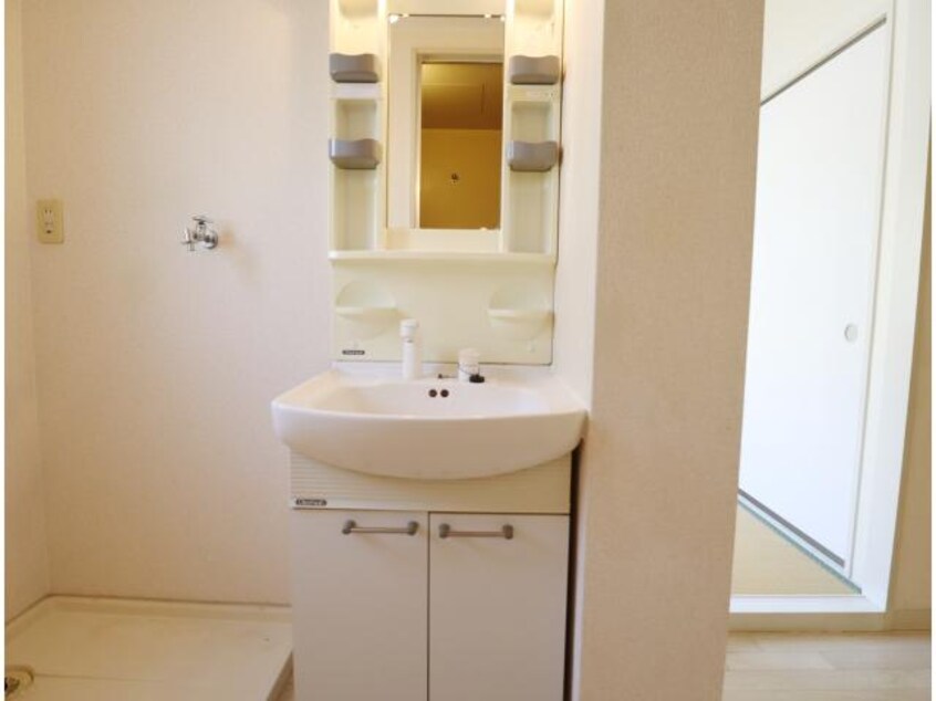  近鉄難波線・奈良線/生駒駅 徒歩13分 1階 築32年