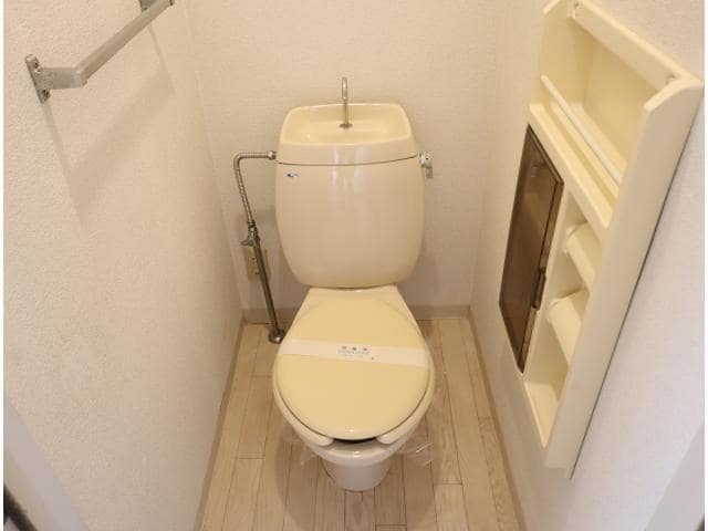  近鉄難波線・奈良線/生駒駅 徒歩13分 1階 築32年