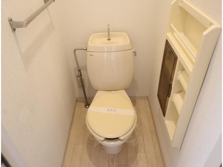  近鉄難波線・奈良線/生駒駅 徒歩13分 1階 築32年