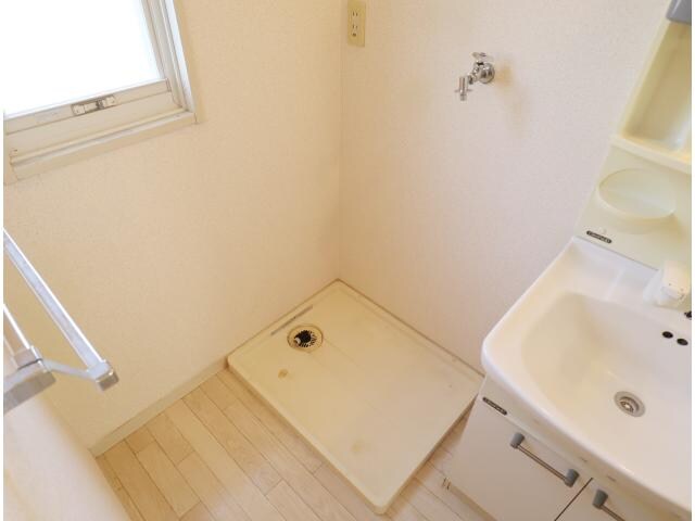  近鉄難波線・奈良線/生駒駅 徒歩13分 1階 築32年