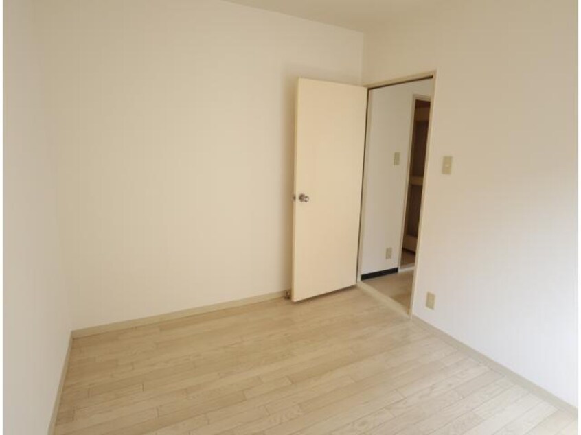  近鉄難波線・奈良線/生駒駅 徒歩13分 1階 築32年