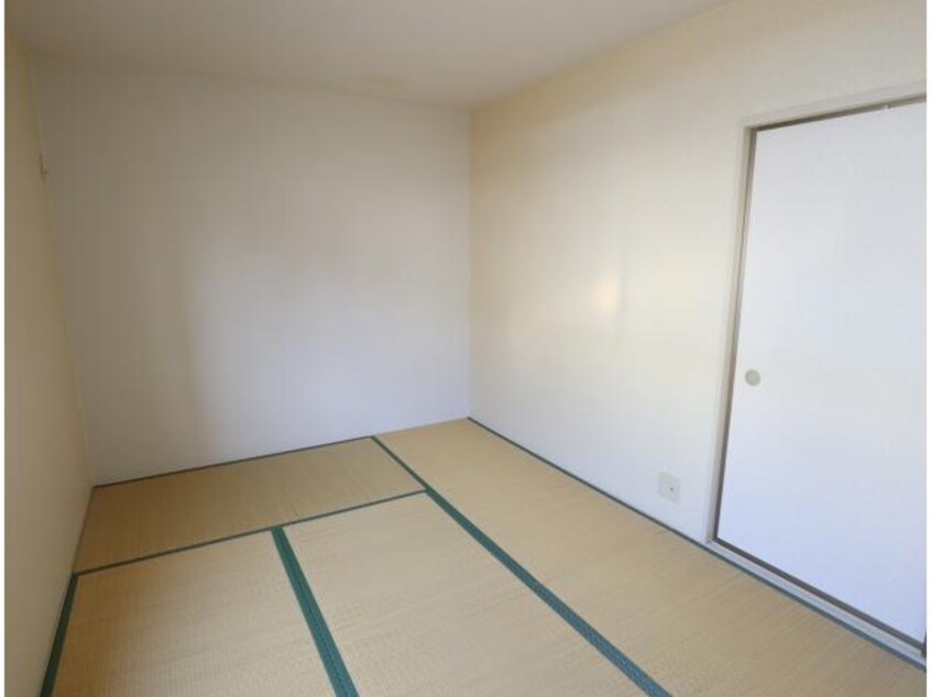  近鉄難波線・奈良線/生駒駅 徒歩13分 1階 築32年