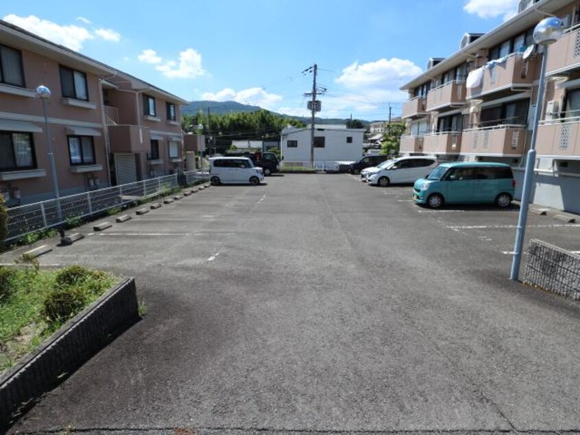  近鉄難波線・奈良線/東生駒駅 徒歩15分 2階 築33年