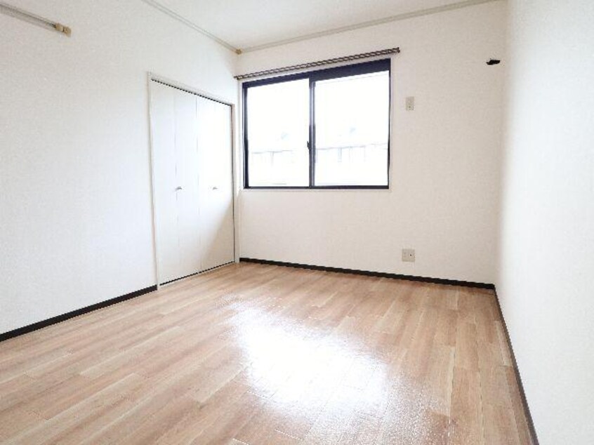  近鉄難波線・奈良線/東生駒駅 徒歩15分 2階 築33年