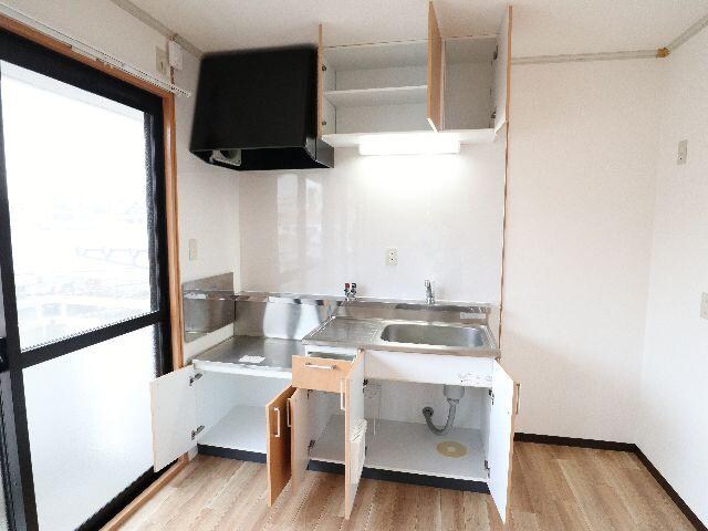  近鉄難波線・奈良線/東生駒駅 徒歩15分 2階 築33年