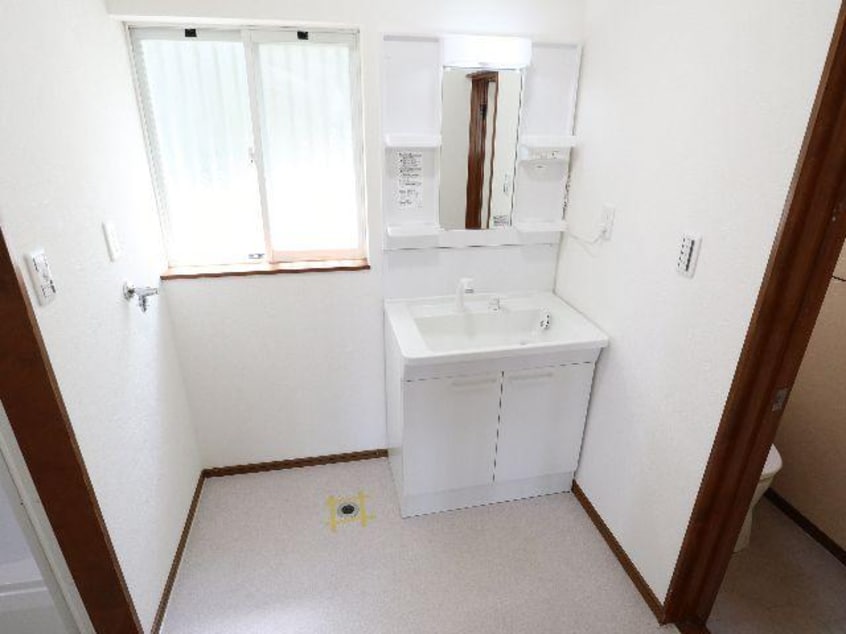  近鉄難波線・奈良線/生駒駅 徒歩6分 1-2階 築35年