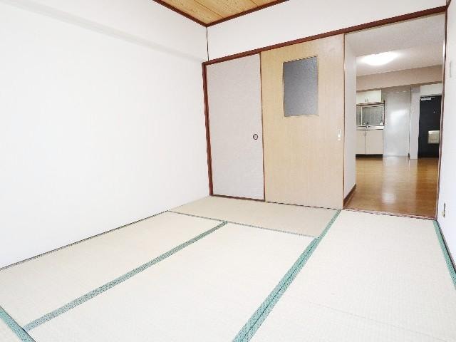  近鉄難波線・奈良線/生駒駅 徒歩8分 2階 築54年