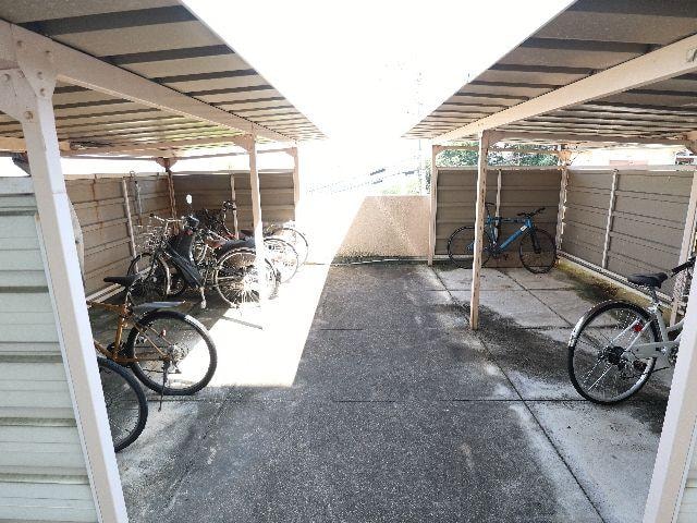  近鉄難波線・奈良線/生駒駅 徒歩12分 3階 築35年