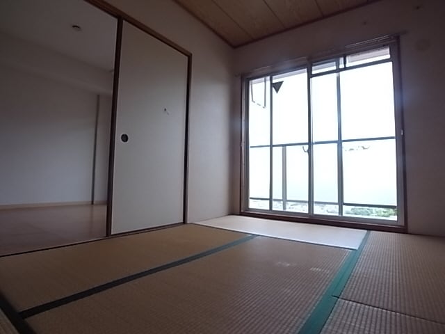  近鉄難波線・奈良線/生駒駅 徒歩12分 3階 築35年