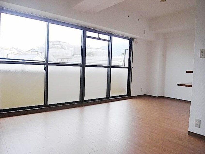  近鉄難波線・奈良線/生駒駅 徒歩12分 3階 築28年