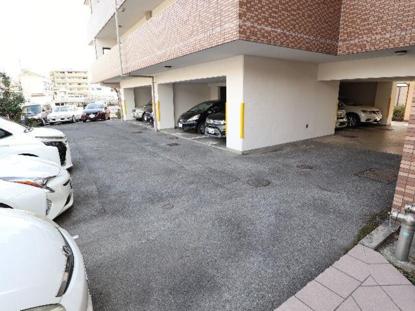  近鉄難波線・奈良線/生駒駅 徒歩12分 3階 築28年