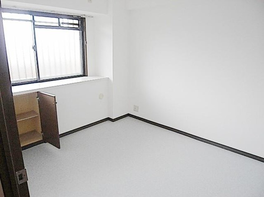  近鉄難波線・奈良線/生駒駅 徒歩12分 3階 築28年