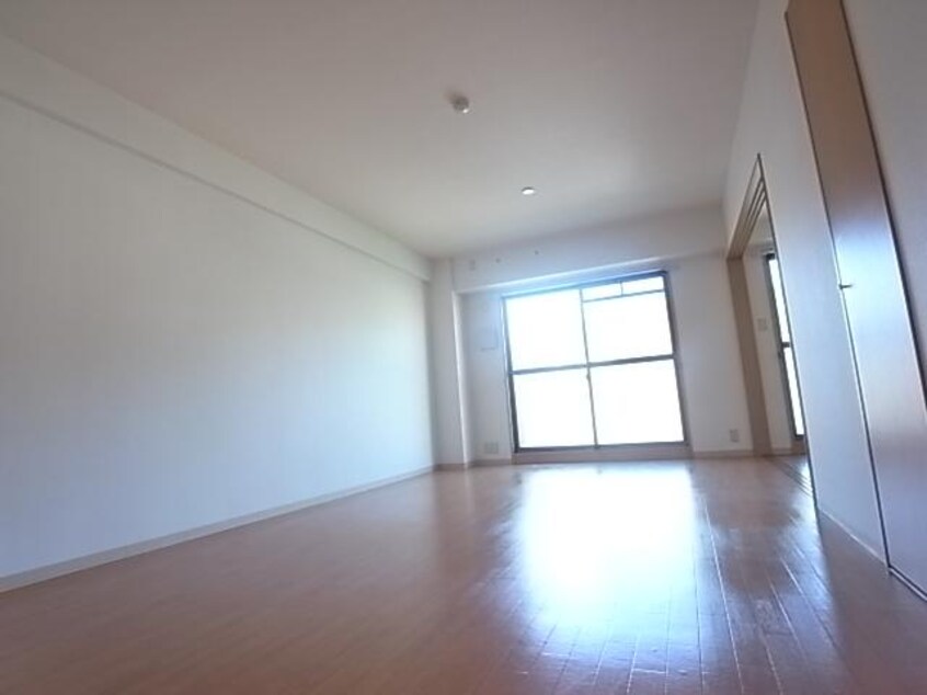  近鉄難波線・奈良線/生駒駅 徒歩15分 3階 築21年