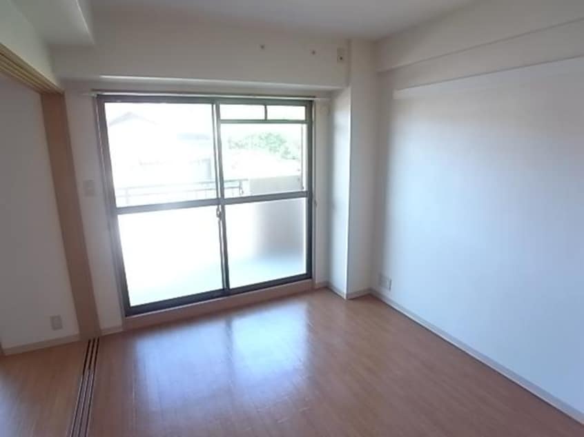  近鉄難波線・奈良線/生駒駅 徒歩15分 3階 築21年