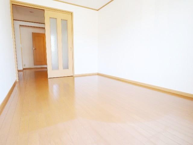  近鉄難波線・奈良線/生駒駅 バス8分北条下車:停歩3分 1階 築21年