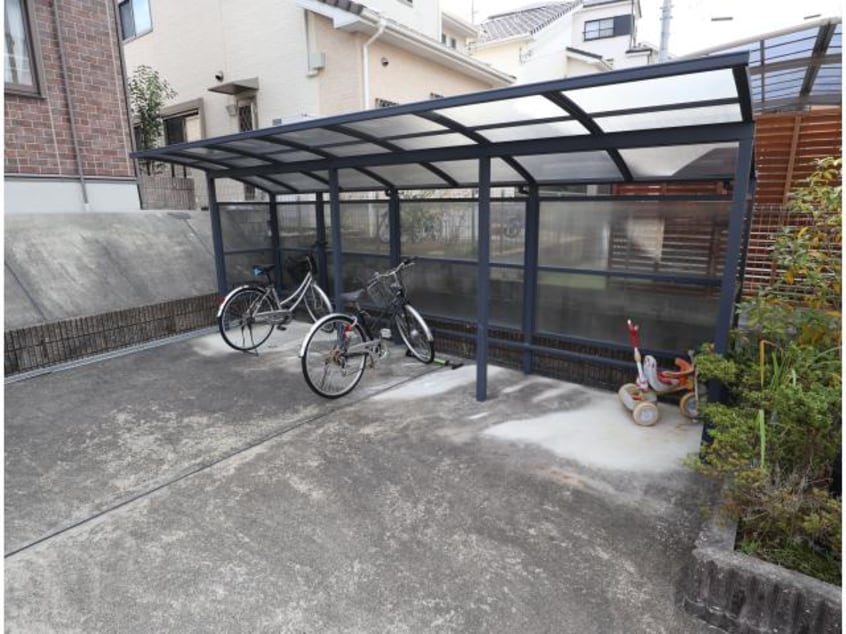  近鉄生駒線/南生駒駅 徒歩11分 2階 築21年