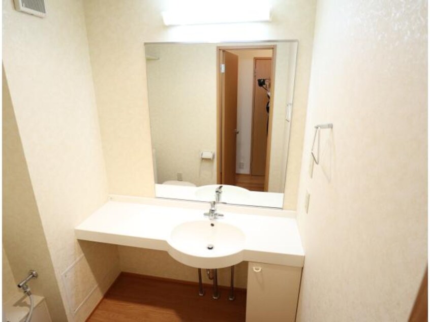  近鉄難波線・奈良線/生駒駅 徒歩8分 1階 築18年