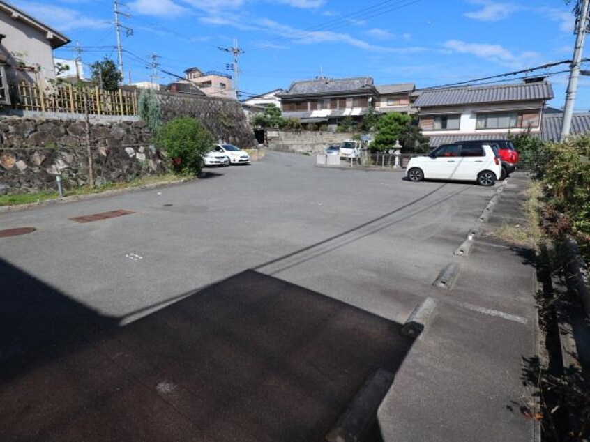  近鉄難波線・奈良線/生駒駅 徒歩8分 1階 築18年