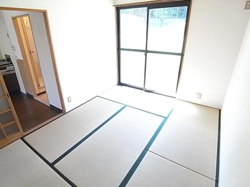  近鉄難波線・奈良線/東生駒駅 バス8分さつき台１丁目下車:停歩6分 1-2階 築32年