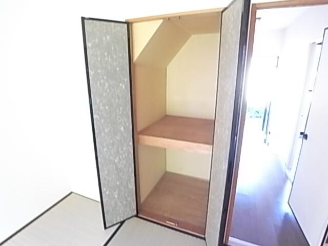  近鉄難波線・奈良線/東生駒駅 バス8分さつき台１丁目下車:停歩6分 1-2階 築32年