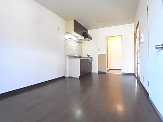  近鉄難波線・奈良線/東生駒駅 バス8分さつき台１丁目下車:停歩6分 1-2階 築32年