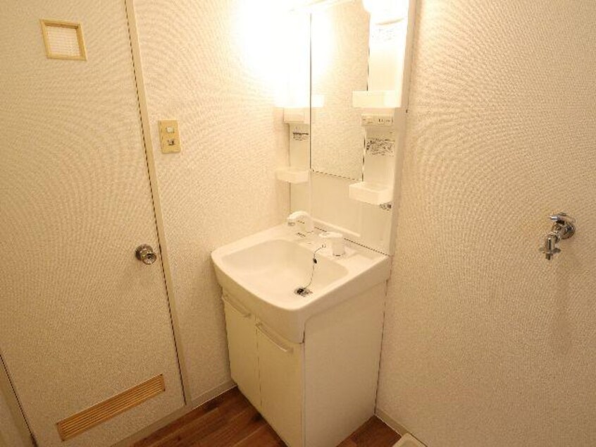  近鉄難波線・奈良線/生駒駅 徒歩19分 1階 築35年