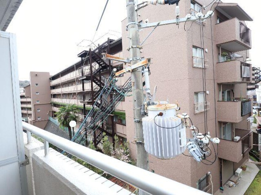  近鉄難波線・奈良線/東生駒駅 徒歩10分 3階 築33年