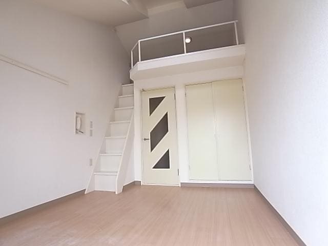  近鉄難波線・奈良線/生駒駅 徒歩8分 3階 築35年