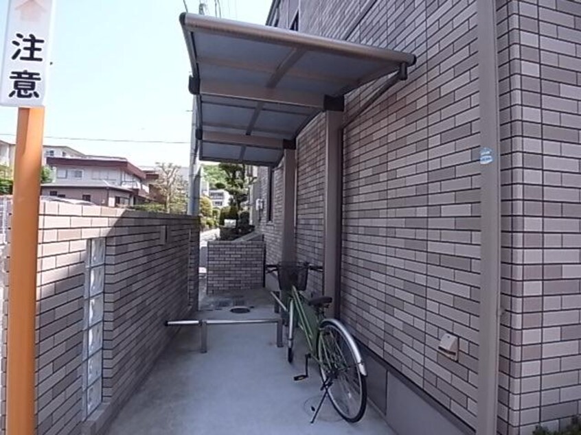  近鉄難波線・奈良線/東生駒駅 徒歩3分 2階 築16年