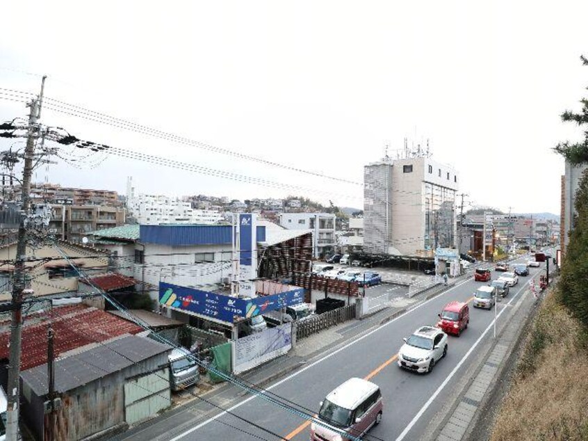  近鉄難波線・奈良線/生駒駅 徒歩10分 3階 築35年