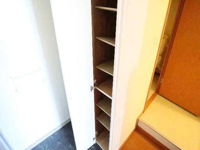  近鉄生駒線/一分駅 徒歩8分 2階 築16年