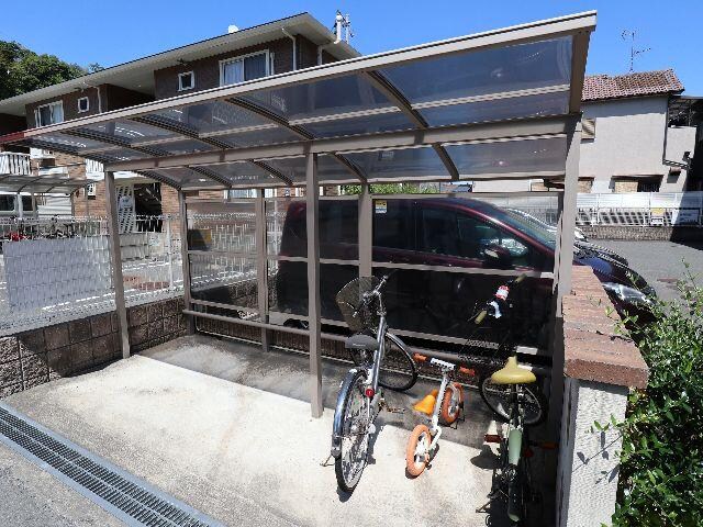  近鉄難波線・奈良線/生駒駅 バス8分阪奈中央病院下車:停歩3分 1階 築15年