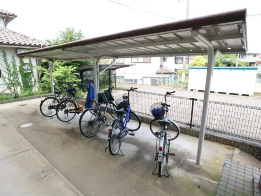  近鉄難波線・奈良線/生駒駅 バス10分松美台下車:停歩3分 2階 築22年