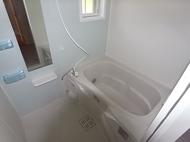  近鉄難波線・奈良線/生駒駅 バス11分稲倉下車:停歩3分 2階 築13年