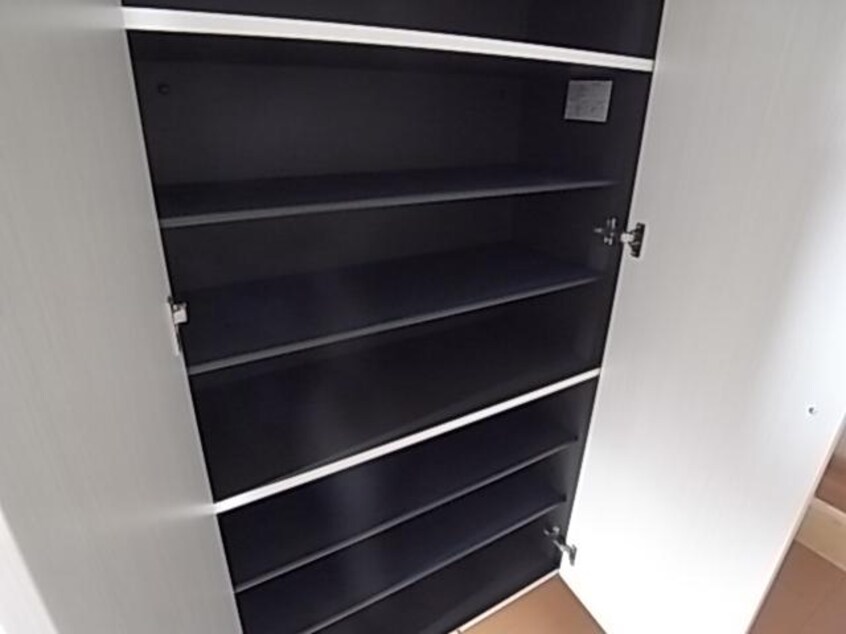  近鉄難波線・奈良線/生駒駅 バス11分稲倉下車:停歩3分 2階 築13年